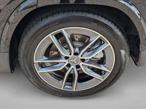 Certified 2025 Mercedes-Benz GLA 35 AMG 4MATIC image 25