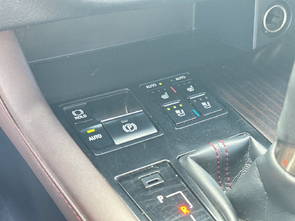 Used 2018 Lexus RX 350L FWD image 16