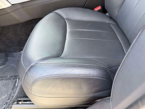 Used 2022 Land Rover Range Rover Long Wheelbase SE image 40