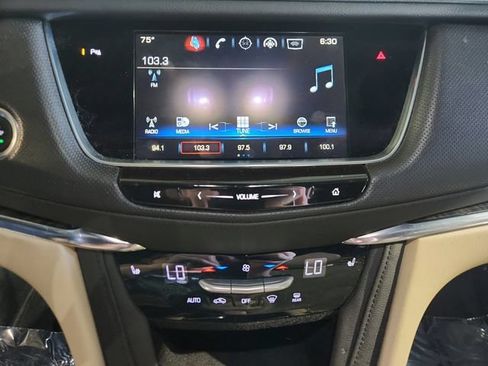 Used 2017 Cadillac XT5 FWD image 14