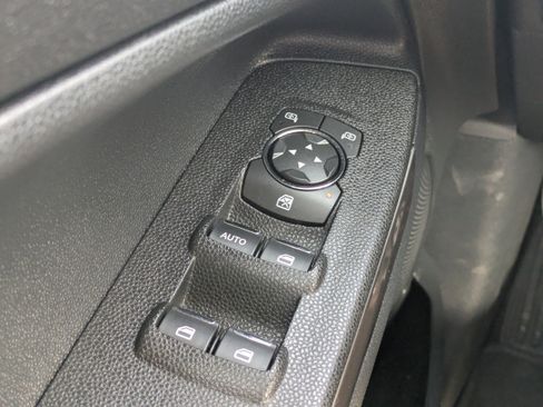 Used 2019 Ford EcoSport SE w/ SE Convenience Package image 28