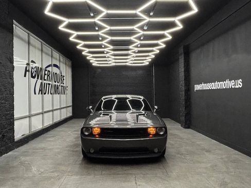 Used 2014 Dodge Challenger R/T RWD image 15