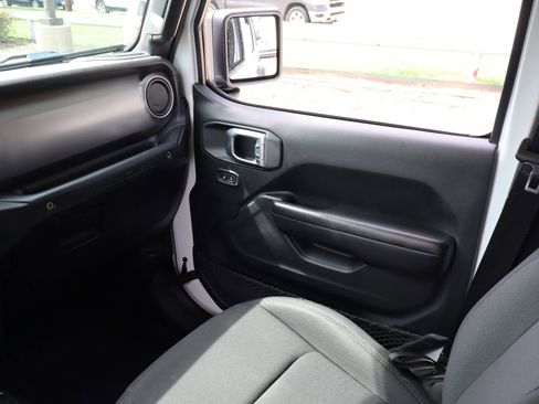 Used 2019 Jeep Wrangler Unlimited Sport S AWD/4WD image 23