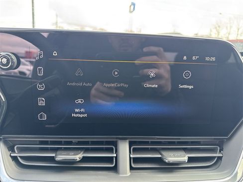 New 2026 Chevrolet Trax RS w/ Sunroof Package image 18