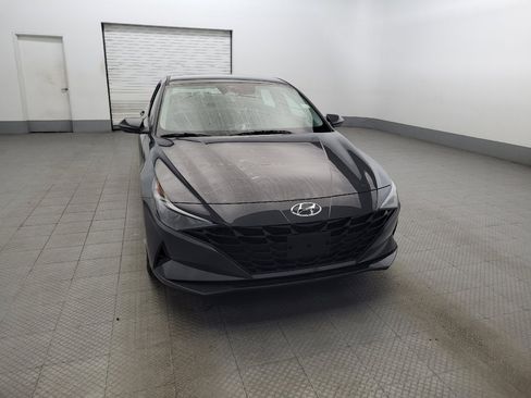 Used 2023 Hyundai Elantra Blue image 14