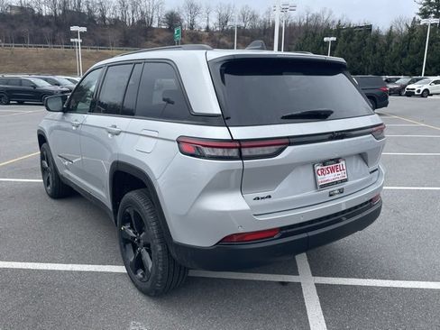 New 2025 Jeep Grand Cherokee Limited image 5