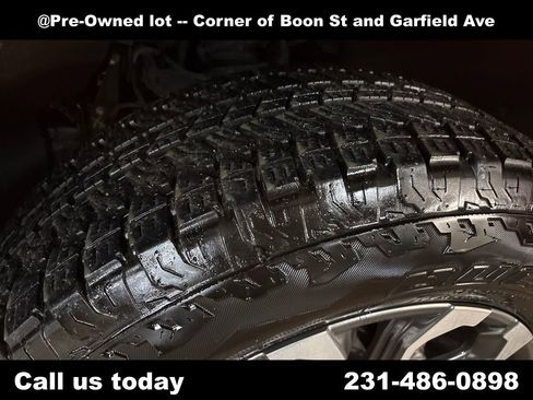 Used 2026 GMC Canyon Denali AWD/4WD image 12