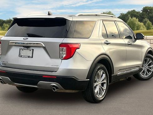 Used 2021 Ford Explorer Limited w/ Equipment Group 301A image 12