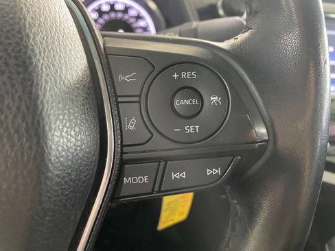 Used 2020 Toyota Camry SE image 35