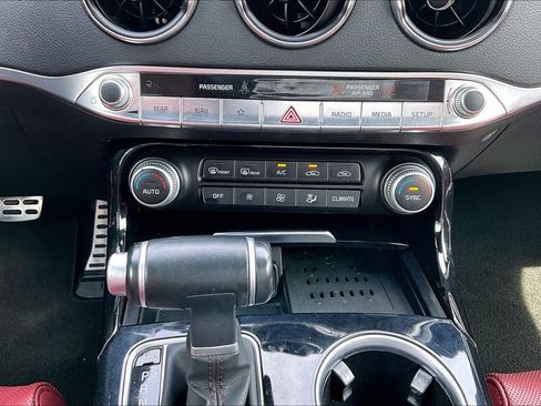 Used 2022 Kia Stinger GT-Line w/ Sun & Sound Package RWD image 15