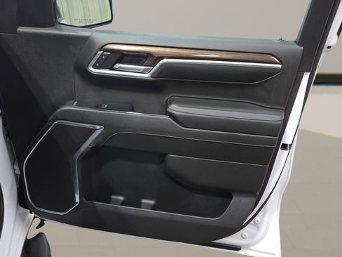 Used 2024 Chevrolet Silverado 1500 LT AWD/4WD image 23