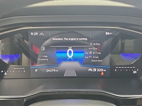 Certified 2023 Volkswagen Jetta SE FWD image 18