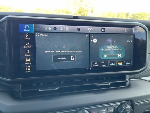 Used 2025 Jeep Gladiator Rubicon w/ Convenience Group image 10