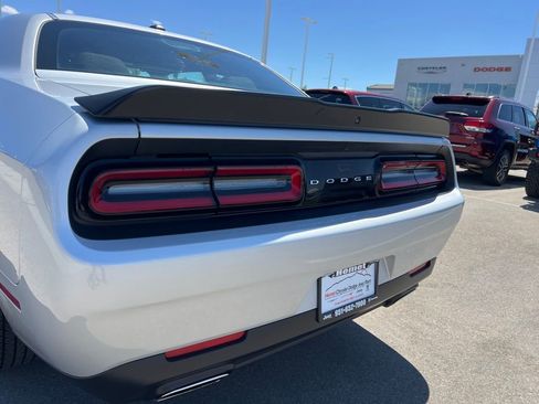 Used 2023 Dodge Challenger SXT RWD image 13
