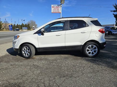 Used 2018 Ford EcoSport SE image 2