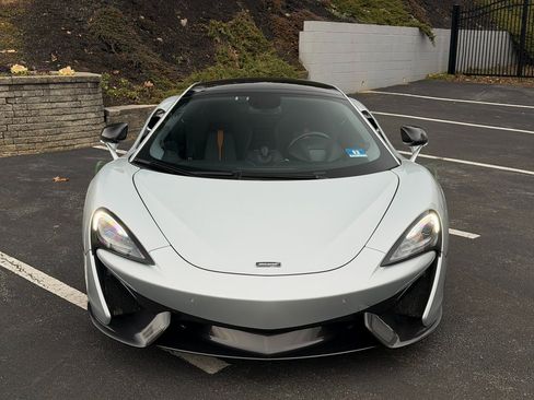 Used 2017 McLaren 570S Coupe image 2