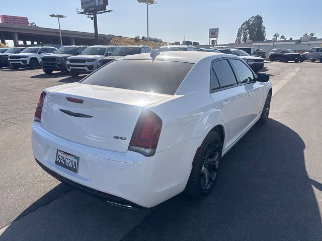 Used 2022 Chrysler 300 Touring w/ Sport Appearance Package RWD image 6
