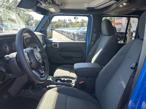 New 2025 Jeep Gladiator Sport image 12
