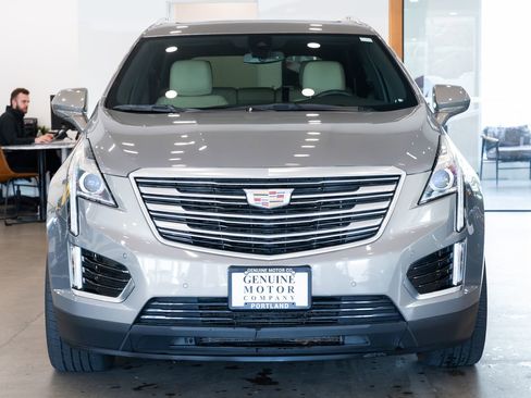 Used 2017 Cadillac XT5 Luxury w/ Driver Awareness Package image 2