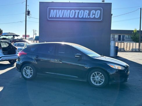 Used 2017 Ford Focus SE w/ Cold Weather Package FWD image 1
