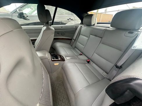 Used 2009 BMW 328i Convertible image 32