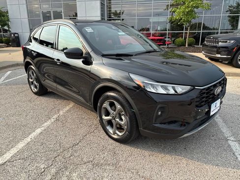 Used 2025 Ford Escape ST-Line Select AWD/4WD image 6