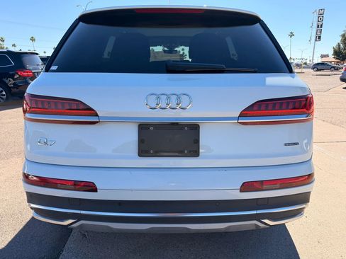 Used 2021 Audi Q7 3.0T Premium Plus w/ Premium Plus Package AWD/4WD image 6