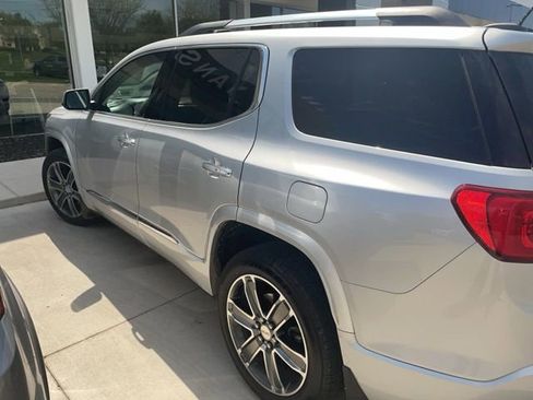 Used 2019 GMC Acadia Denali w/ Technology Package AWD/4WD image 2