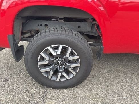 Used 2022 Nissan Frontier SV w/ Technology Package image 4