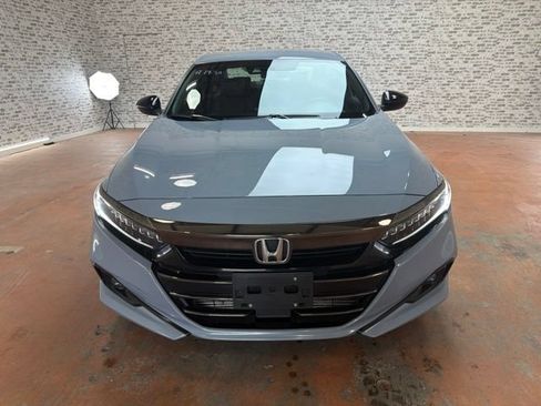 Used 2022 Honda Accord Sport image 2