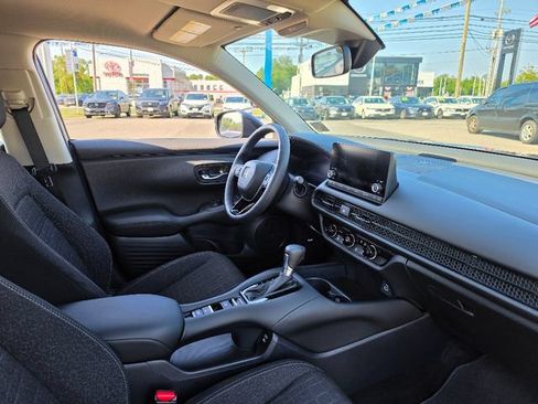 Used 2025 Honda HR-V LX image 11