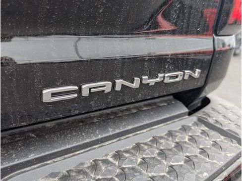 New 2026 GMC Canyon Denali image 9