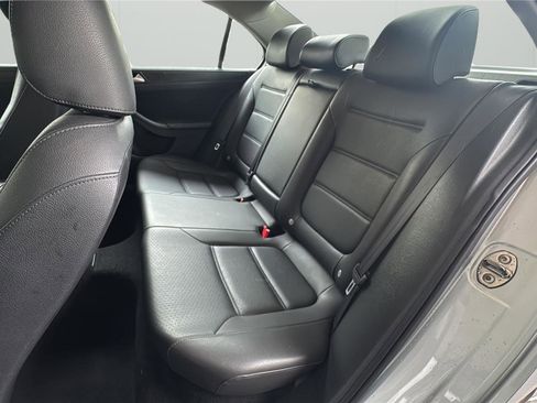 Used 2014 Volkswagen Jetta SE FWD image 11