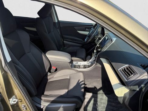 Certified 2022 Subaru Ascent Premium AWD/4WD image 2