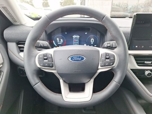 New 2026 Ford Explorer Active w/ Active Comfort Package image 8