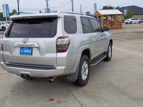 Used 2015 Toyota 4Runner SR5 RWD image 7