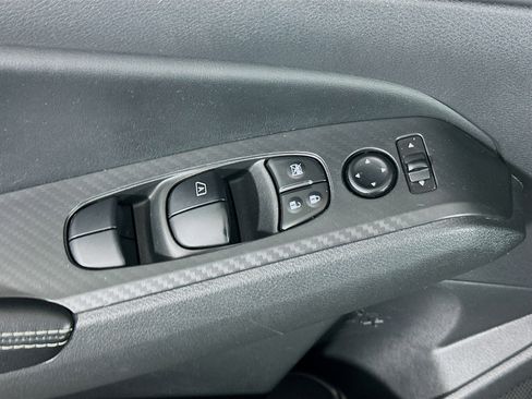 Used 2024 Nissan Altima 2.5 SV image 15