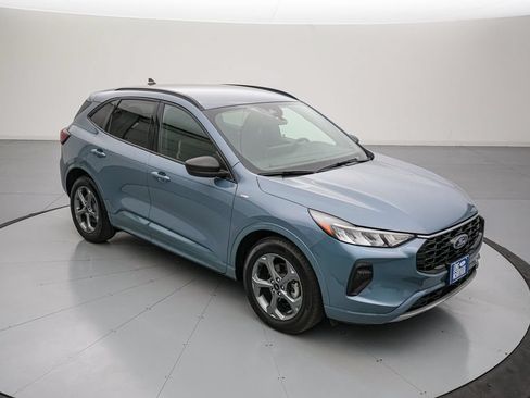 Used 2024 Ford Escape ST-Line w/ Tech Pack #1 FWD image 2