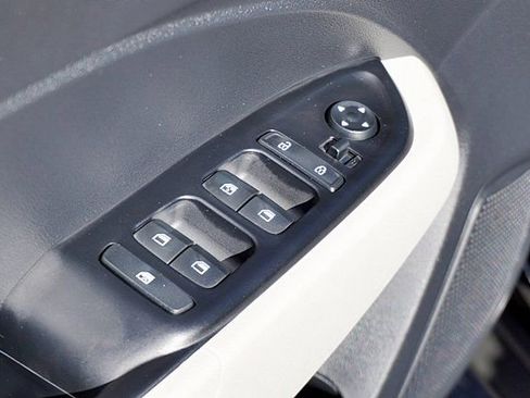 Certified 2026 Hyundai Venue SEL FWD image 24