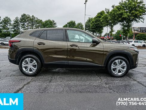 Used 2024 Chevrolet Trax LS FWD image 10