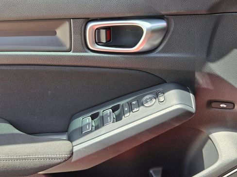 Used 2024 Honda Civic LX image 11