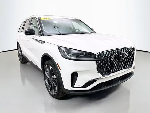 Used 2025 Lincoln Aviator Reserve w/ Equipment Group 201A AWD/4WD image 1