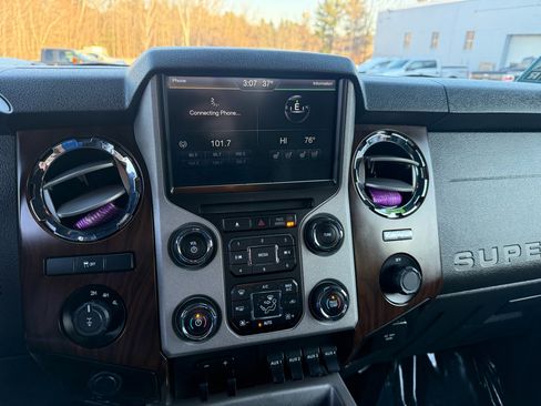 Used 2014 Ford F350 Lariat image 34