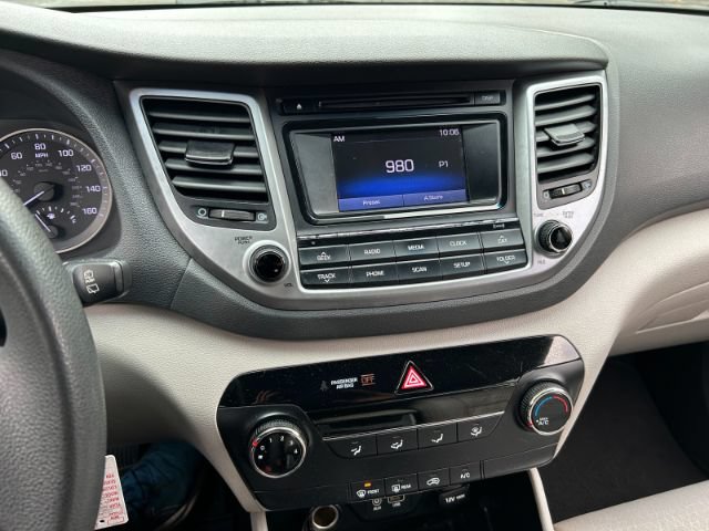 Used 2016 Hyundai Tucson SE w/ Option Group 02 FWD image 13