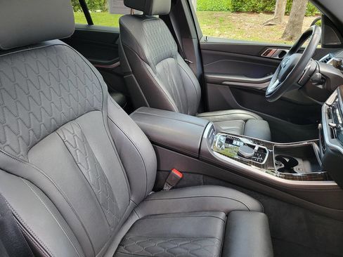 Used 2025 BMW X5 xDrive50e AWD/4WD image 10