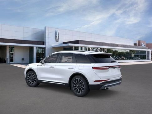 New 2026 Lincoln Corsair Reserve FWD image 5