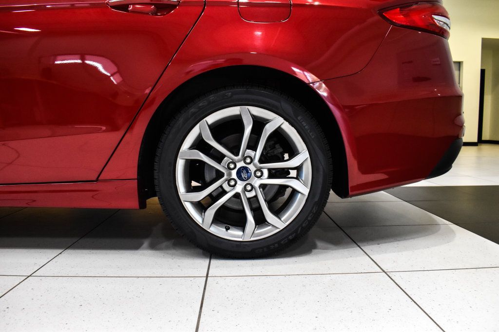 Used 2020 Ford Fusion SEL FWD image 13