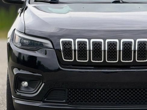 Used 2019 Jeep Cherokee Latitude w/ Popular Appearance Group FWD image 11