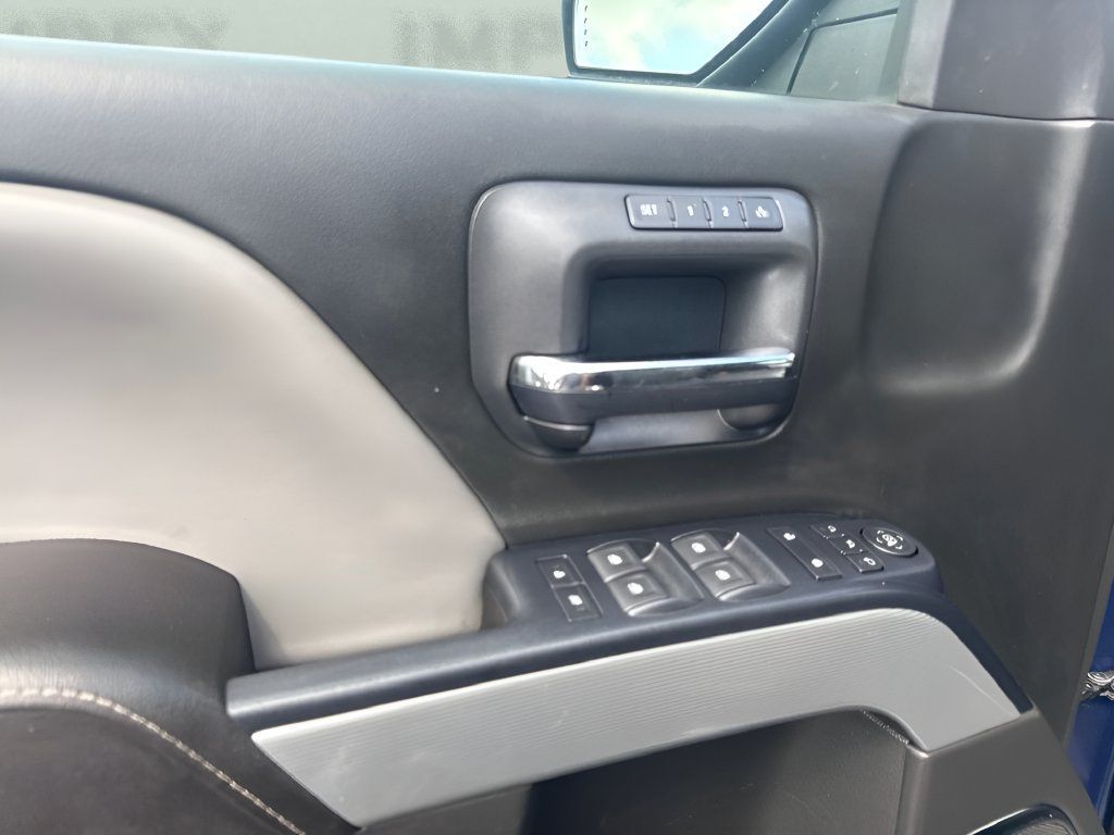 Used 2017 Chevrolet Silverado 1500 LTZ Z71 w/ LTZ Plus Package AWD/4WD image 24
