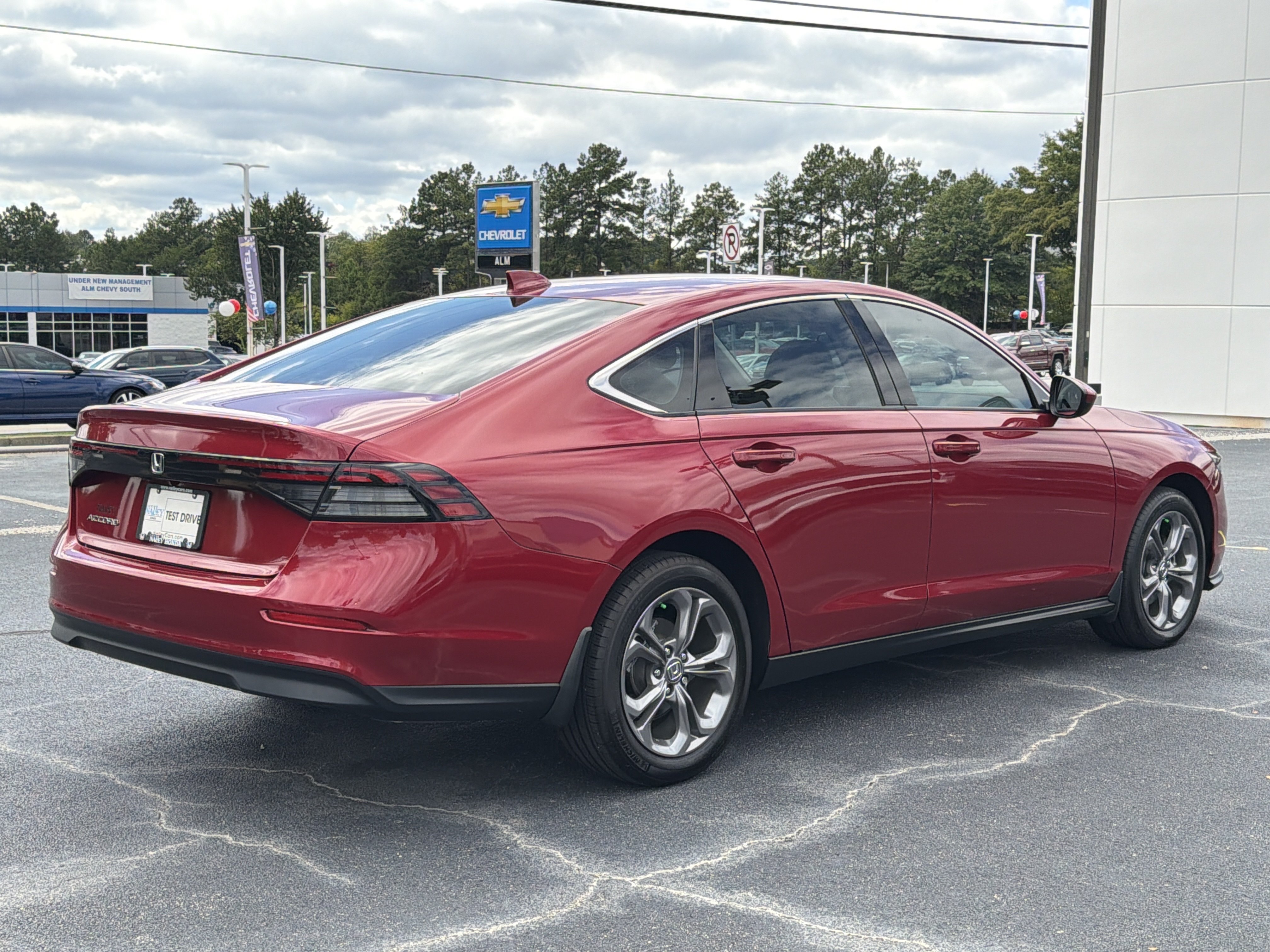 Used 2024 Honda Accord EX image 6